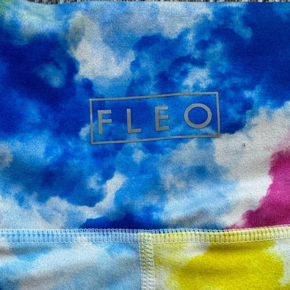 SOLD FLEO Summer Clouds Shorts True High Blue Pink Yellow - Small - Picture 5 of 15